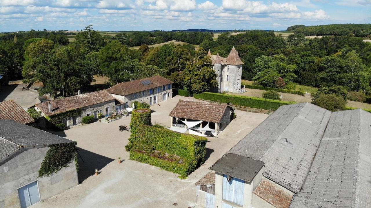 Thénac Gites Du Chateau De Panisseau מראה חיצוני תמונה