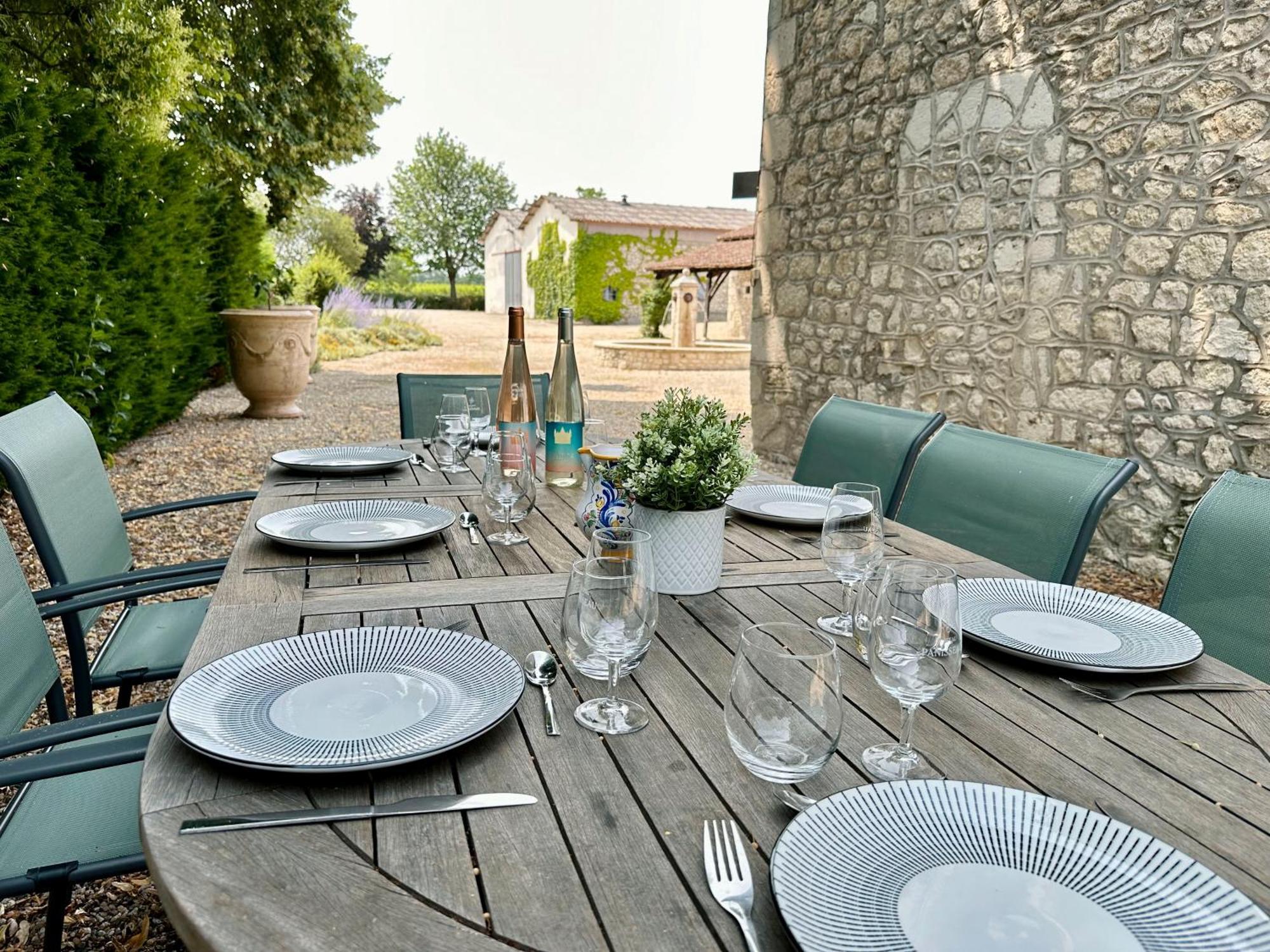 Thénac Gites Du Chateau De Panisseau מראה חיצוני תמונה